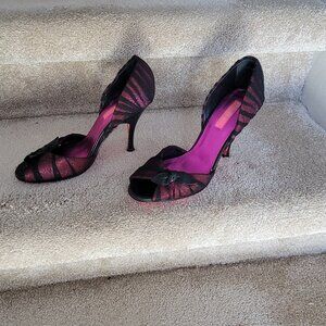 Betsey Johnson open toe heels with bow, Size 7.5M